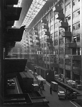 Andreas Feininger -&nbsp;Andreas Feininger Warehouse Dock, Brooklyn