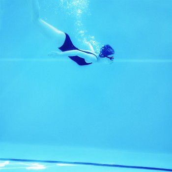 Maria Svarbova -&nbsp;Maria Svarbova Underwater (F) 1/25